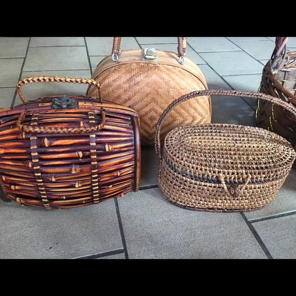 3 Island Handbags. - Picture 2 of 4
